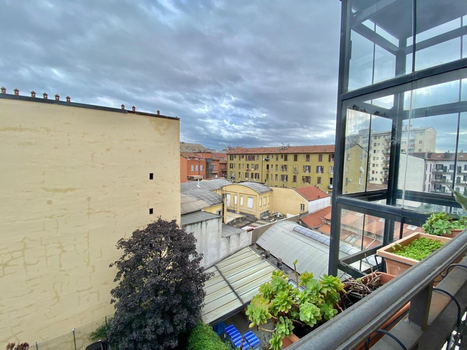 Grazioso Appartamento Nel Cuore Del Tran Tran Di Milano, Perfetto Per Amici E Famiglie, Vicino A Metropolitana Exterior foto